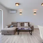 Galici-5 By Interhome