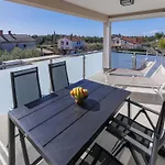 Galici-5 By Interhome דירה *