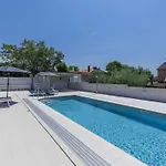 Galici-5 By Interhome