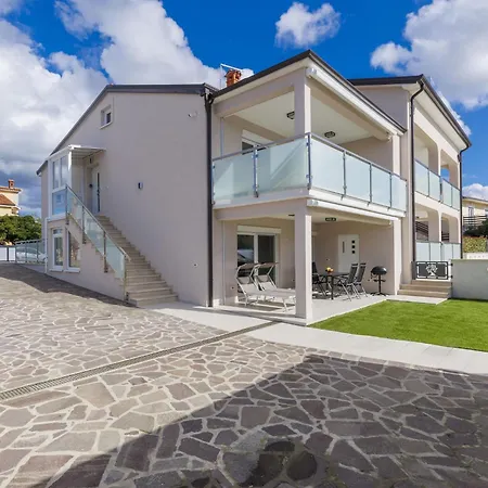 Galici-5 By Interhome