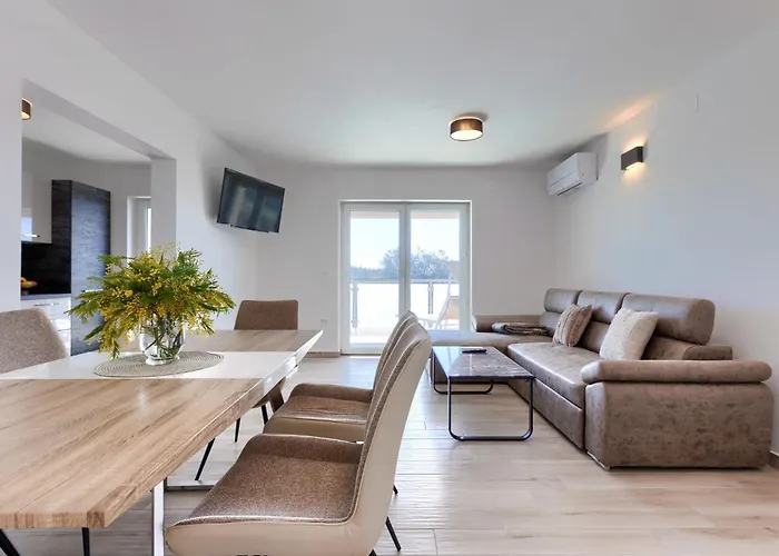 Galici-5 By Interhome