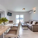 Galici-5 By Interhome